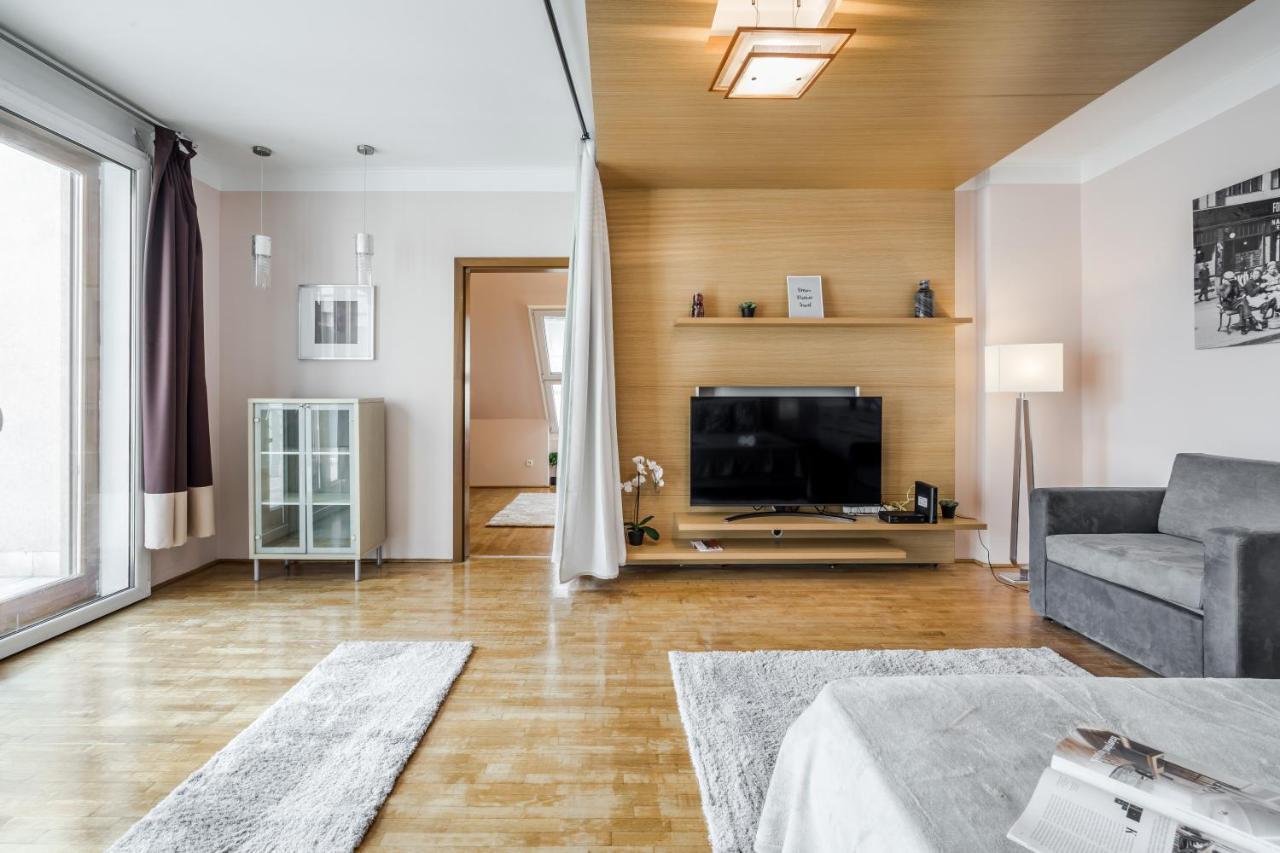 Bpr Timber Loft Home With Balcony Budapest Eksteriør bilde